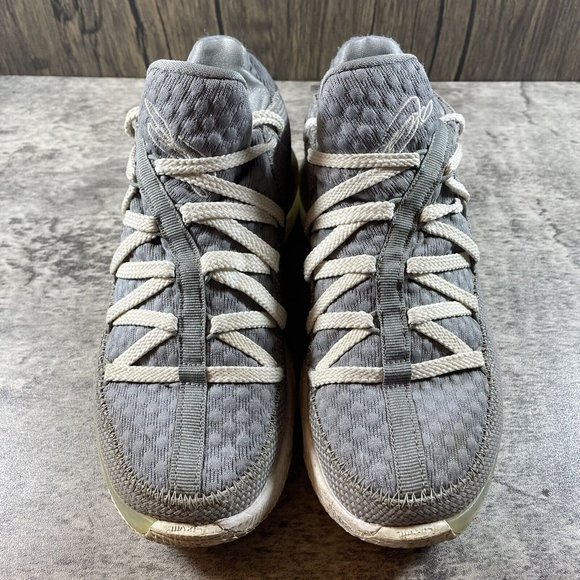 Nike Lebron 17 Low Shoe Mens Size 5 Women’s 6.5 Gray Orange Basketball Sneaker - Picture 5 of 8